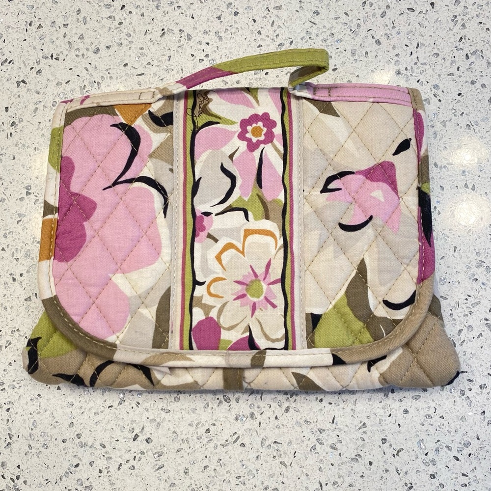 Vera Bradley Essentials Cosmetic 🌸